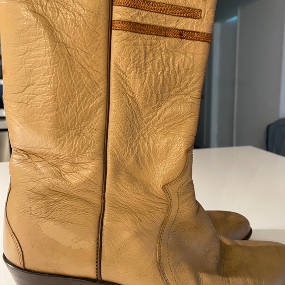 Vintage Justin heeled cowboy boots - Picture 5 of 9